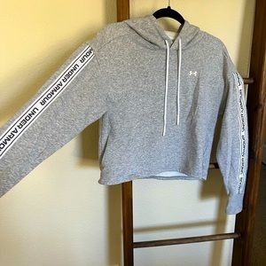 Under Armour Sweatshirt